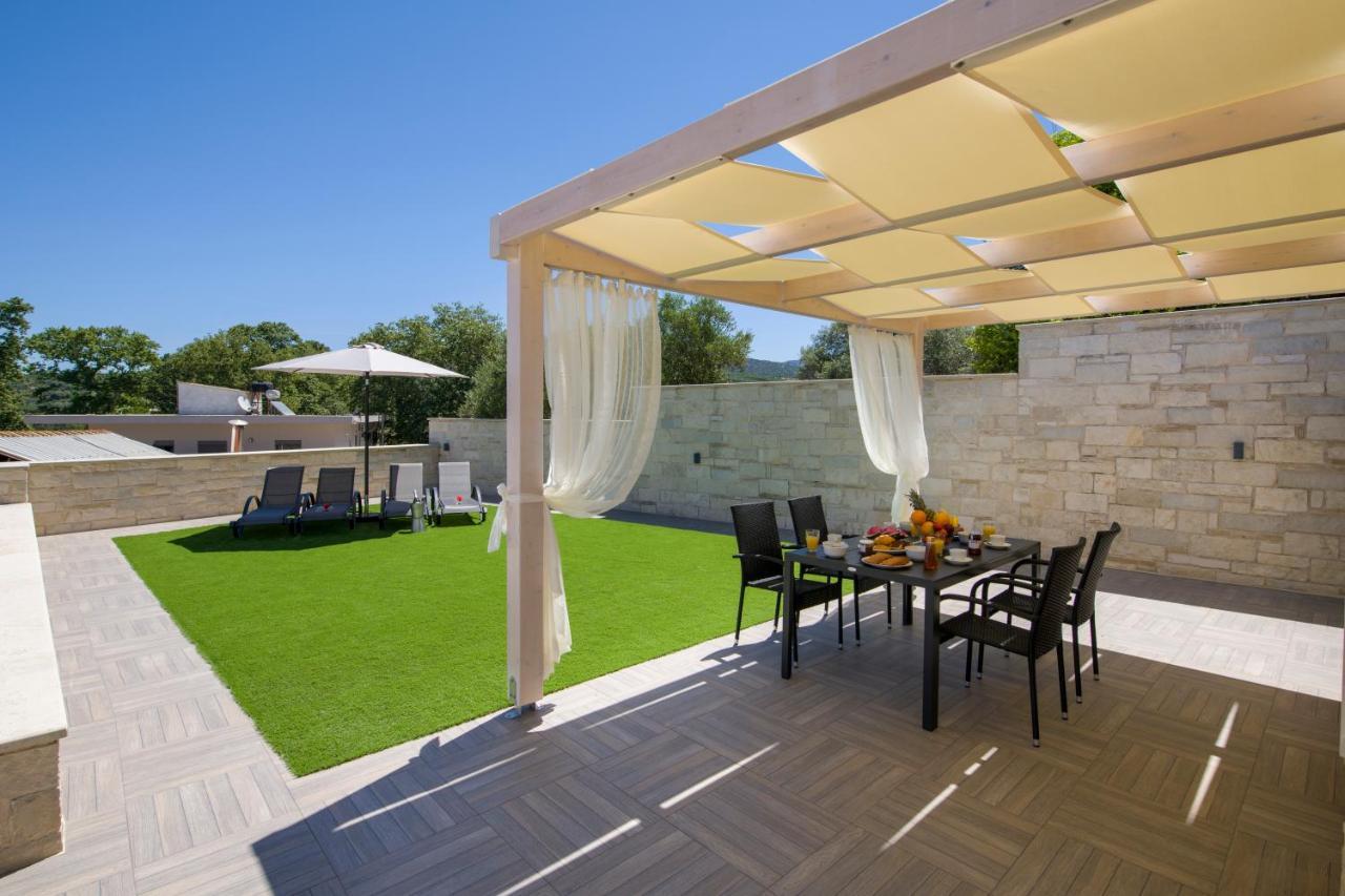 Twin'S Home Luxury Suites Alikianos Exterior foto